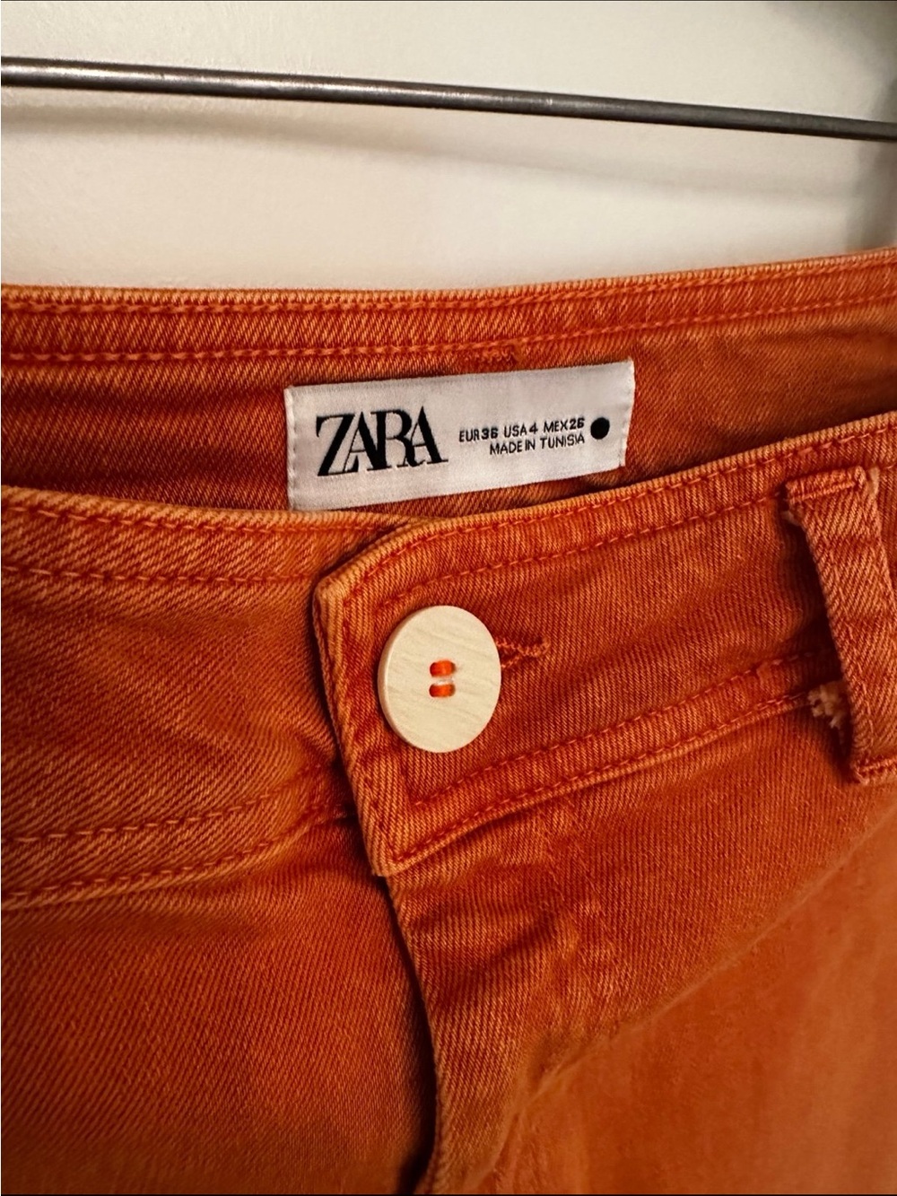 Zara Burnt Orange High-Waist Jeans - Picture 4 of 7